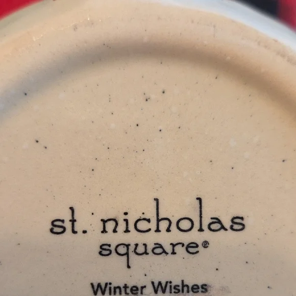 St. NICHOLAS Cream Ceramic Bowl & NWT set Of 2 Kitchen Towels - Picture 2 of 3